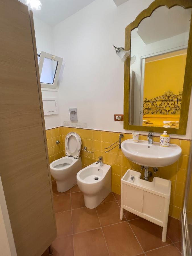 Giallo Napoli Ngoại thất bức ảnh